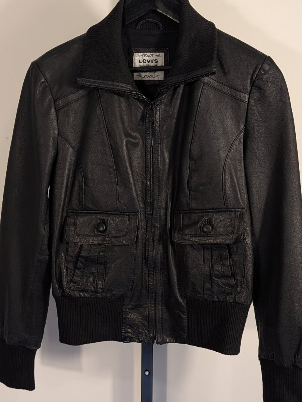 Vintage Levi's Genuine Leather Bomber Jacket | Black | Ribbed | Size M